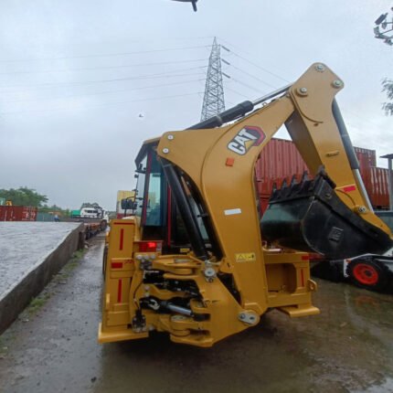 2025- UNUSED CATERPILLAR 424 4WD BACKHOE  LOADER